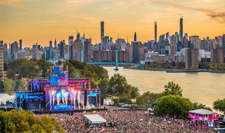 Tired of Dancing by Yourself? Take a Group to Electric Zoo!